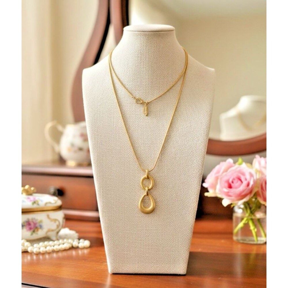 Soho Design Gold Tone Pendant Necklace 24 Inch + 2 Inch Pendant